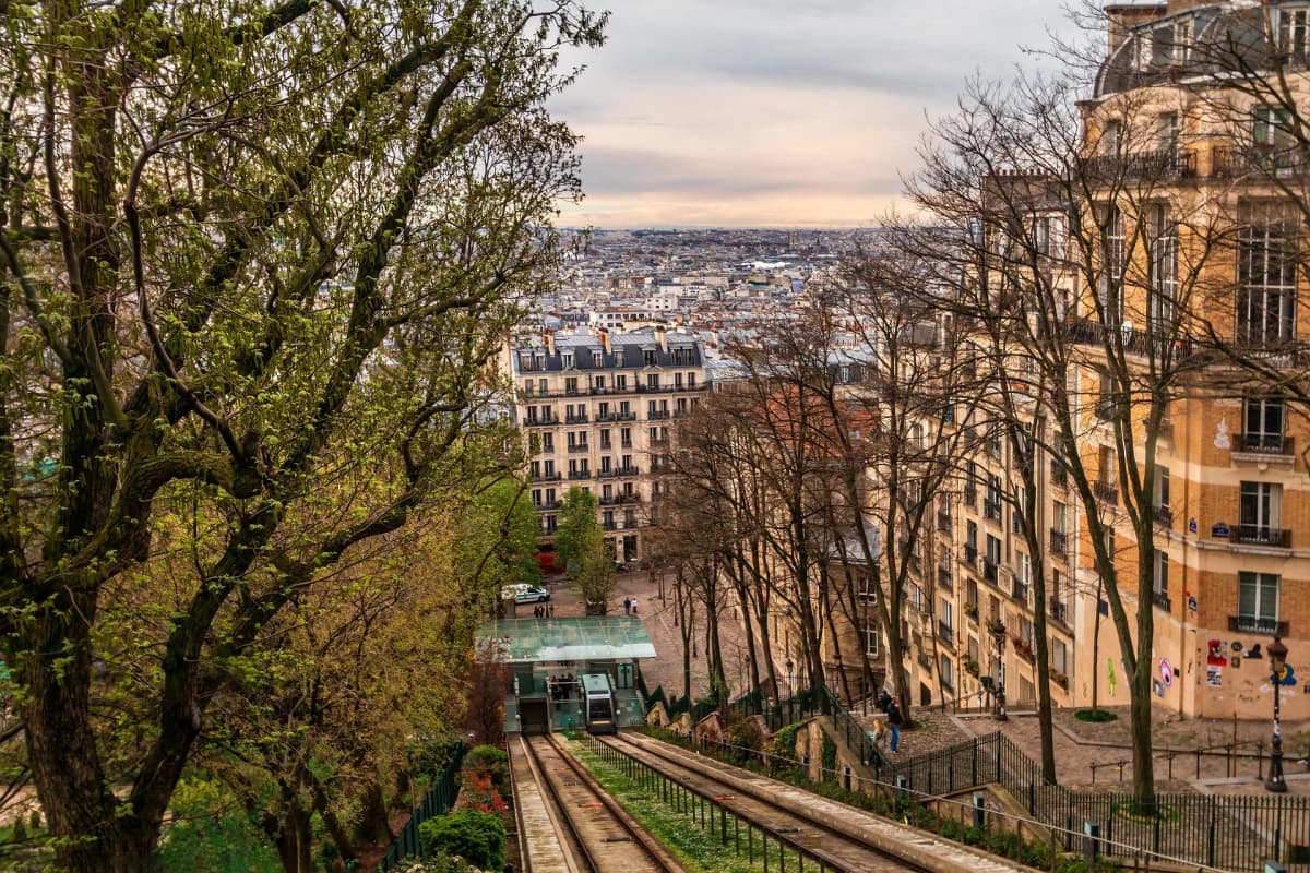 2.5-hour private walking tour of Montmartre