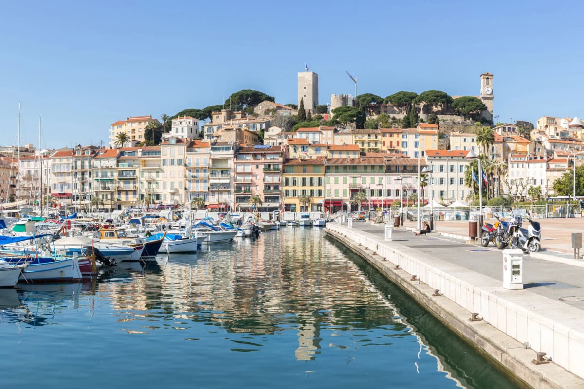 Cannes: Private Car Tour along the French Riviera